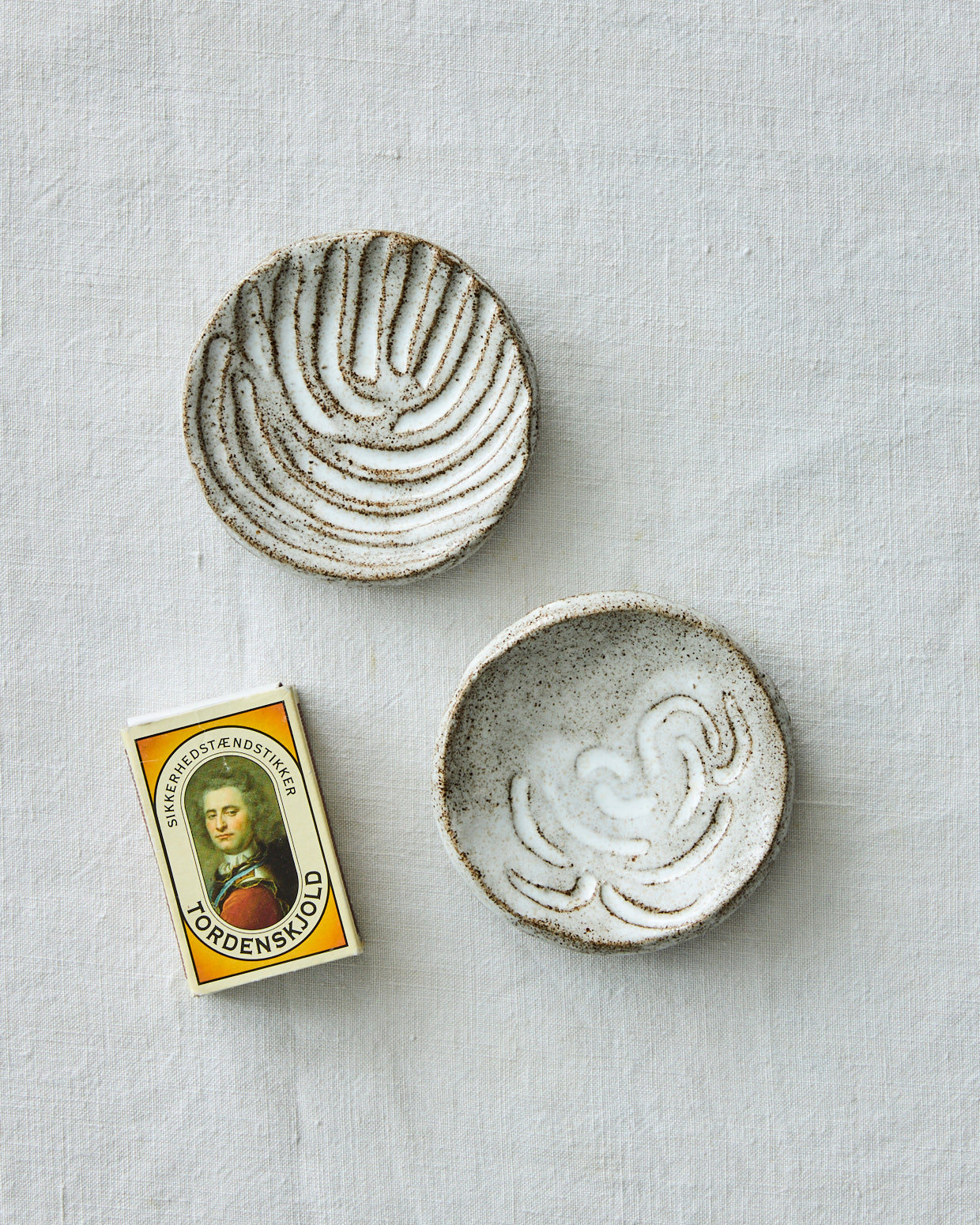 Tebrev tallerkener sæt